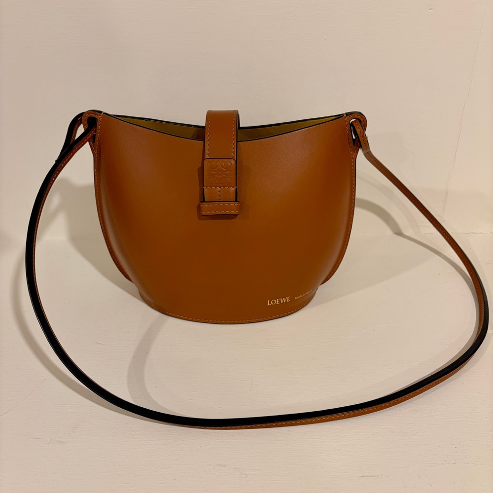 Loewe Leather Molded Bucket Bag - Picture 3 of 15